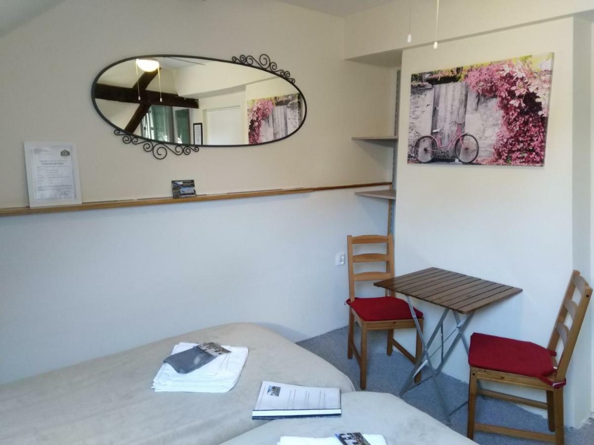 La Fermette Blanche Bed & Breakfast Nadrin Exterior foto